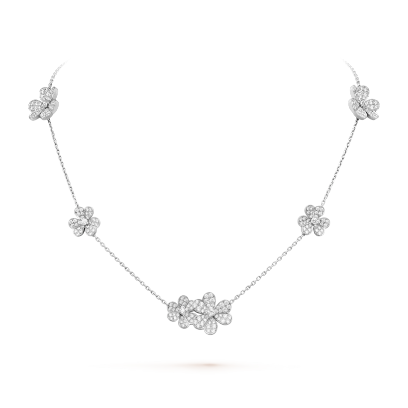 Frivole necklace, 9 flowers